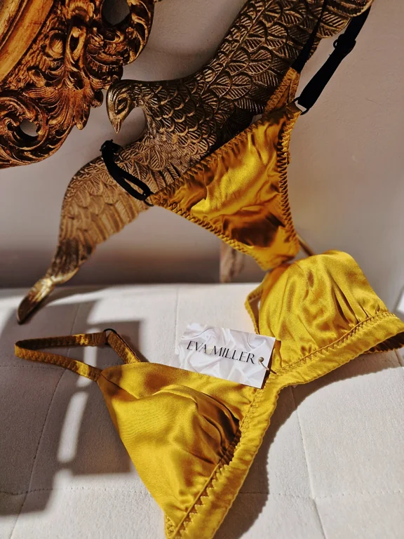 Eva Miller Lingerie audience